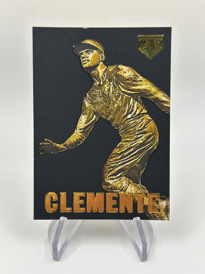 2025 Topps Gilded Roberto Clemente Statuesque SQ-2