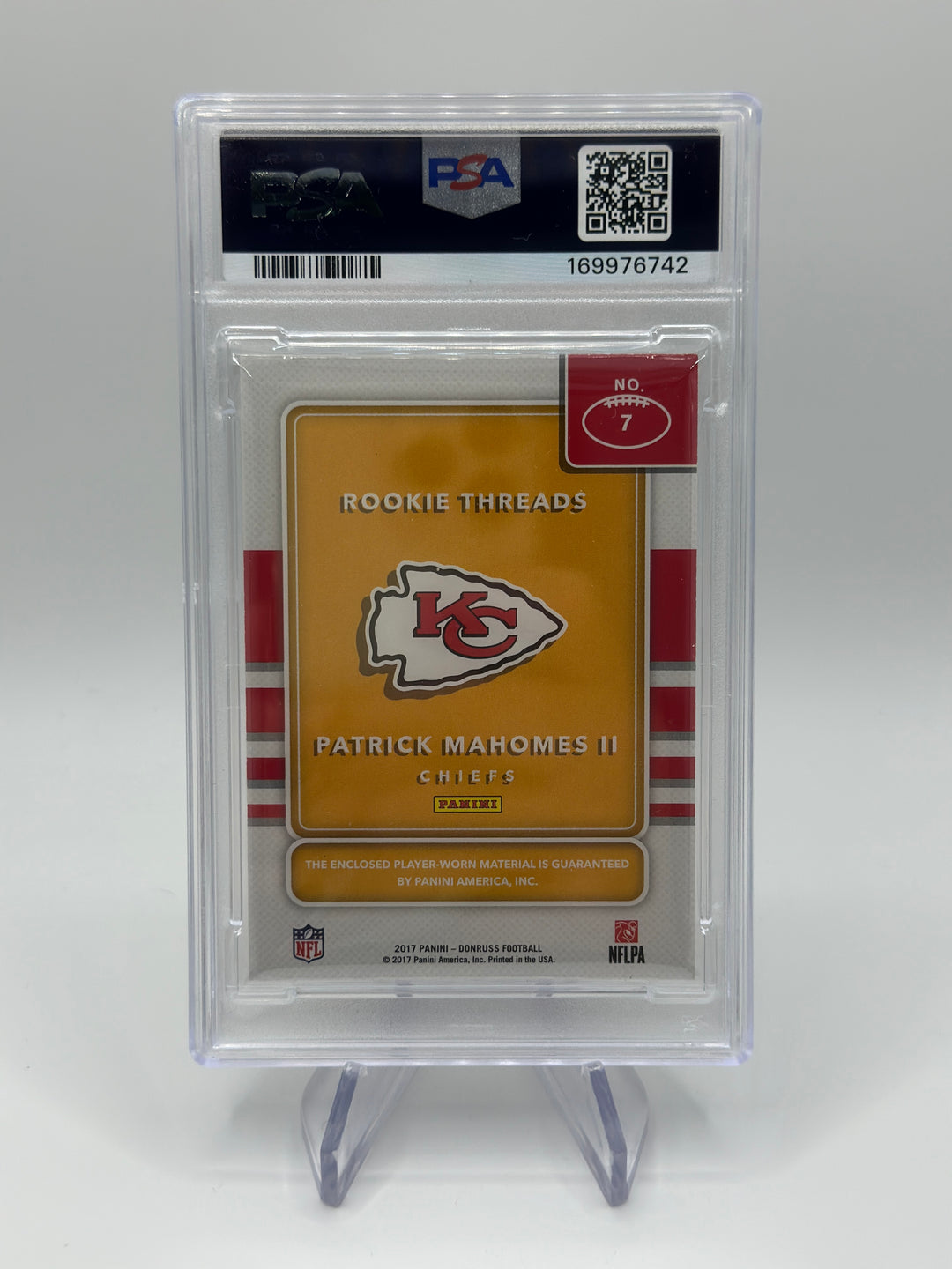 2017 Donruss Patrick Mahomes II Rookie Threads Blue Player Worn #7 PSA 9