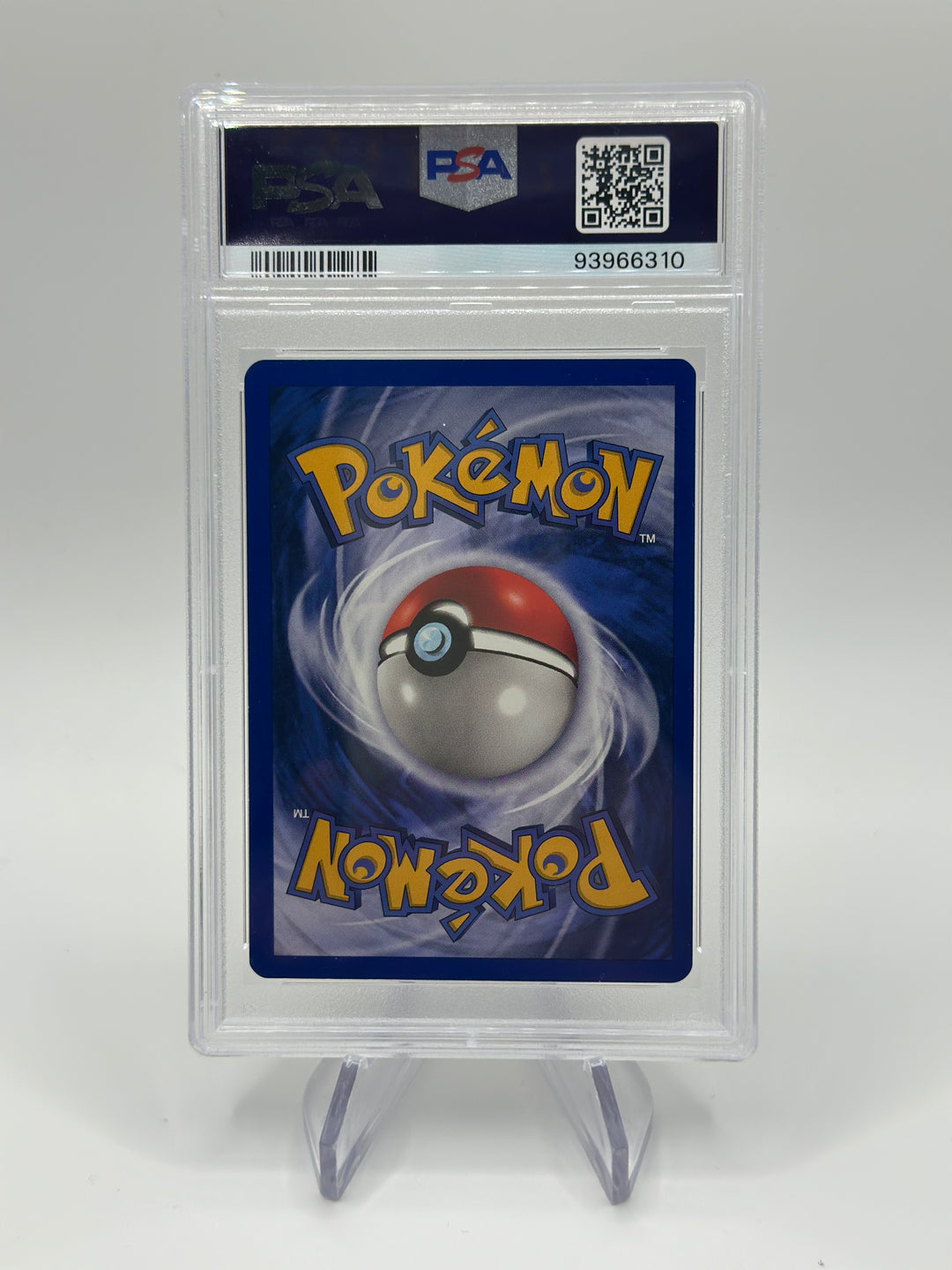 Pokémon Machamp 1st 8/102 PSA 8