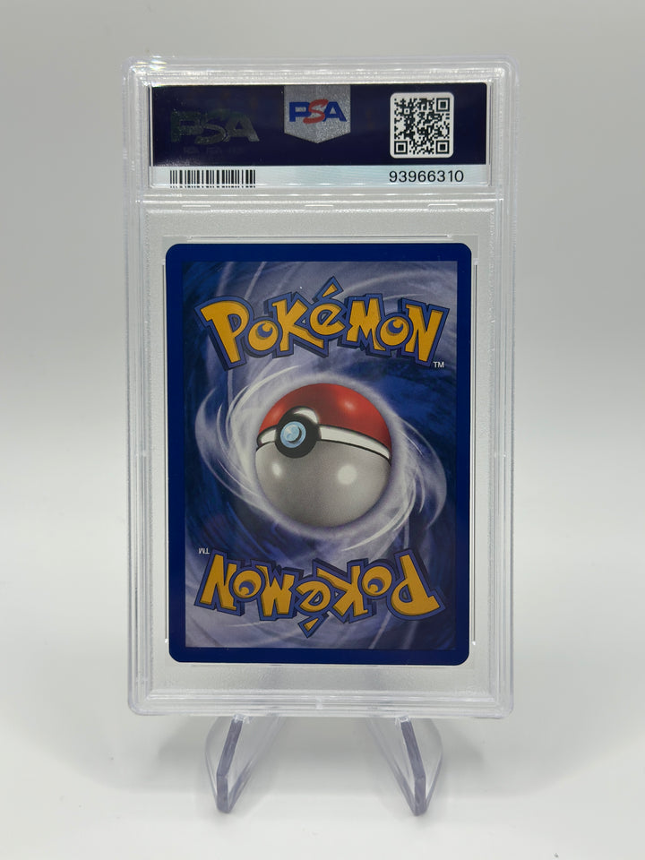 Pokémon Machamp 1st 8/102 PSA 8