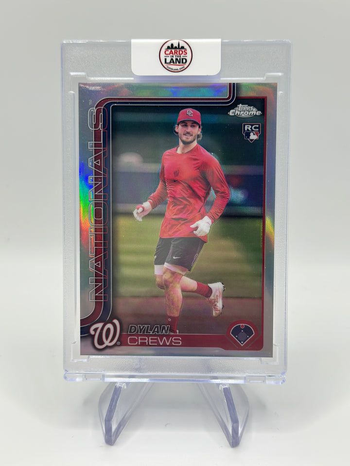 2025 Topps Chrome Dylan Crews RC IMAGE VARIATION REFRACTOR SP #146