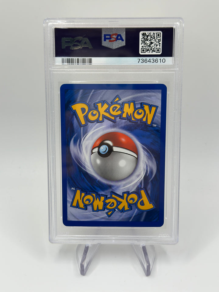 Pokémon Typhlosion Holo 1st #18 PSA 9