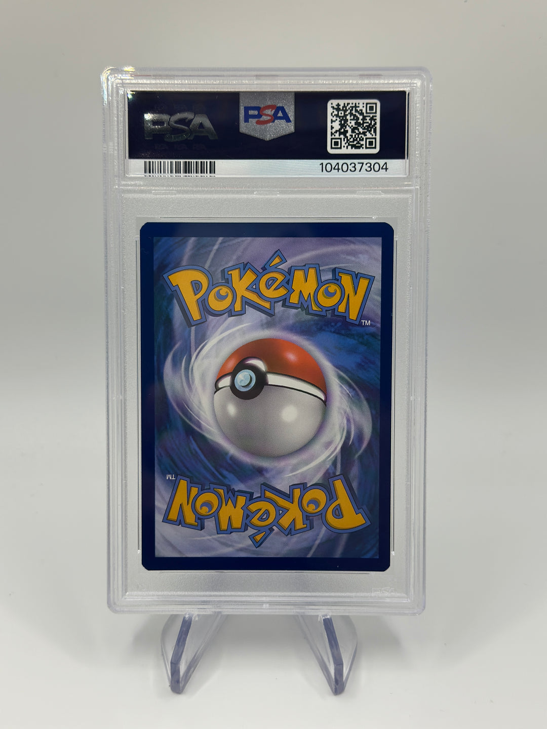 Pokémon Vaporeon Vmax SWSH182 PSA 8